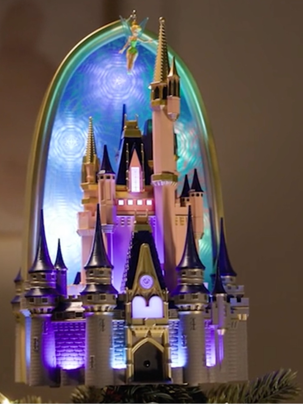Hallmark Red Keepsake Magic Light & Sound Box - Picture 2 of 5